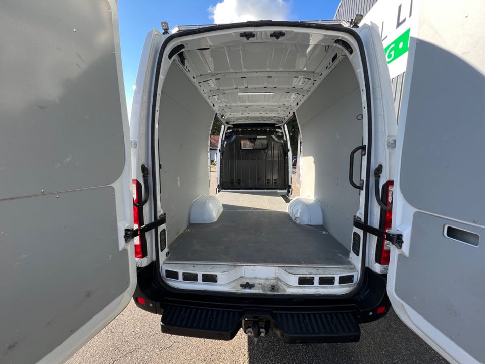 Nissan Interstar 2,3 dCi 165 L4H2 N-Connecta Van RWD