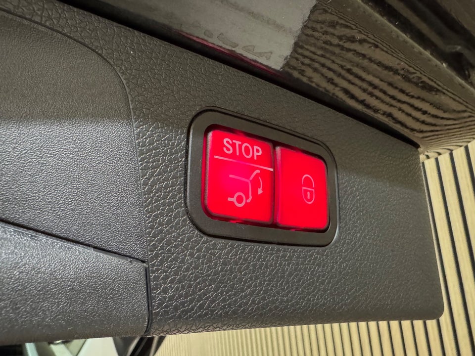 Mercedes E300 de 2,0 AMG Line stc. aut. 5d