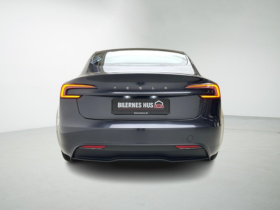 Tesla Model 3 RWD 4d