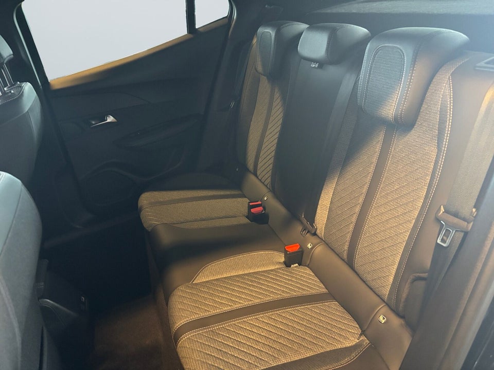 Peugeot e-2008 50 Allure 5d