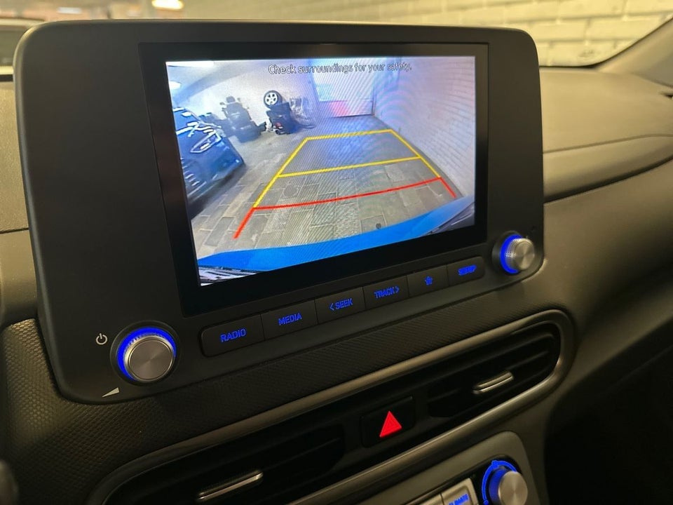 Hyundai Kona 39 EV Essential 5d