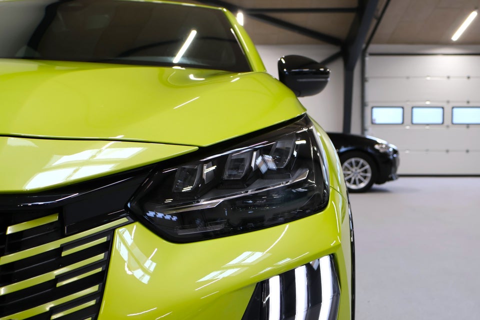 Peugeot e-208 54 GT 5d