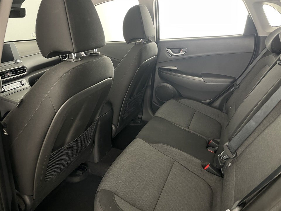 Hyundai Kona 39 EV Essential 5d