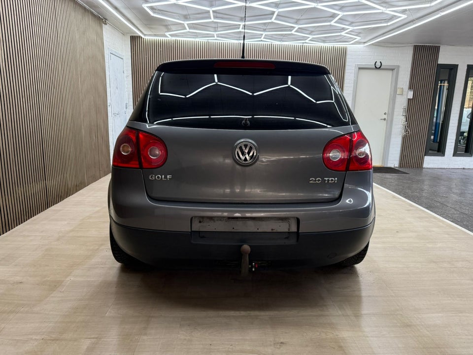 VW Golf V 2,0 TDi 140 Comfortline DSG 5d