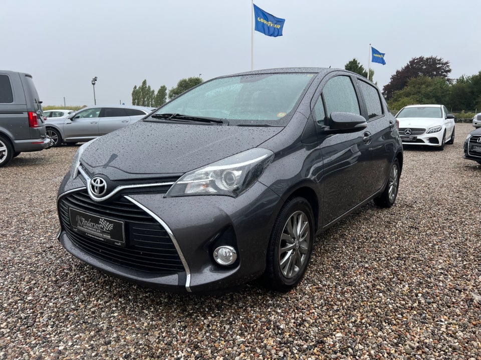 Toyota Yaris 1,0 VVT-i T2 5d