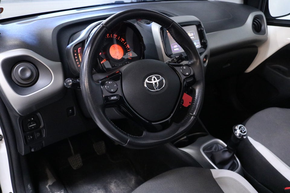 Toyota Aygo 1,0 VVT-i x-sky 5d