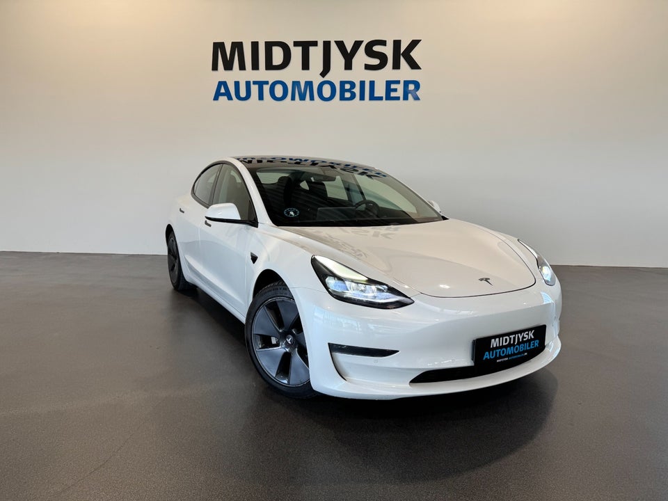 Tesla Model 3 Long Range AWD 4d