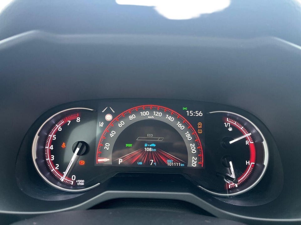 Toyota RAV4 2,0 T3 e-CVT 5d