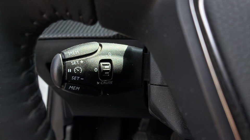 Peugeot 208 1,2 PureTech 100 Platin Pack 5d