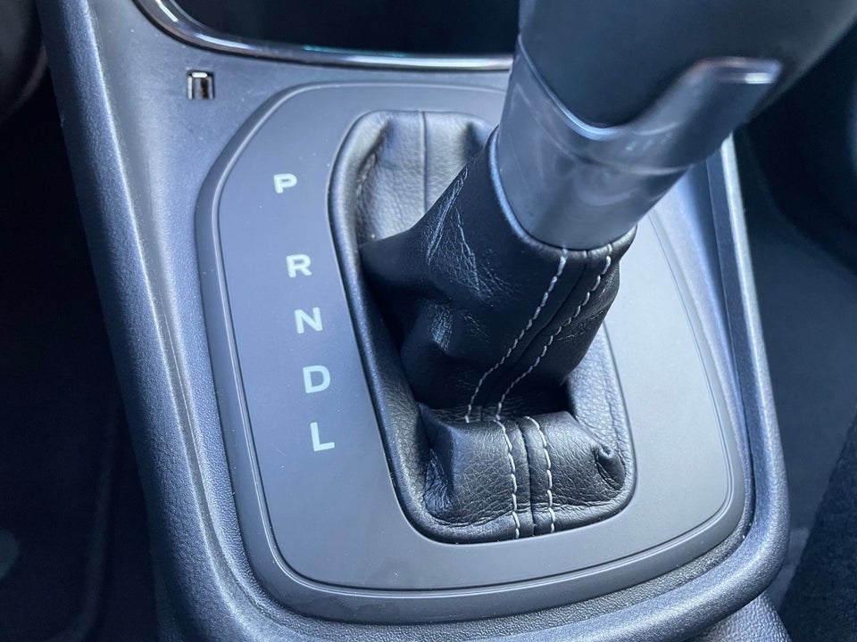 Ford Puma 1,0 EcoBoost mHEV Titanium DCT 5d