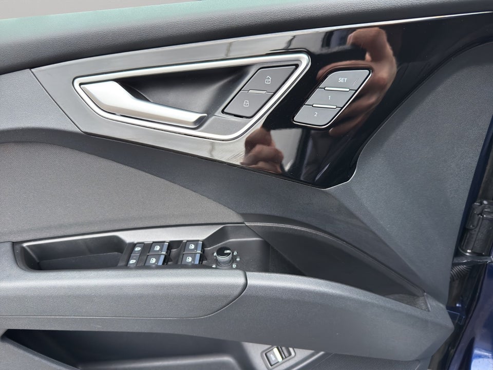 Audi Q4 e-tron 35  5d