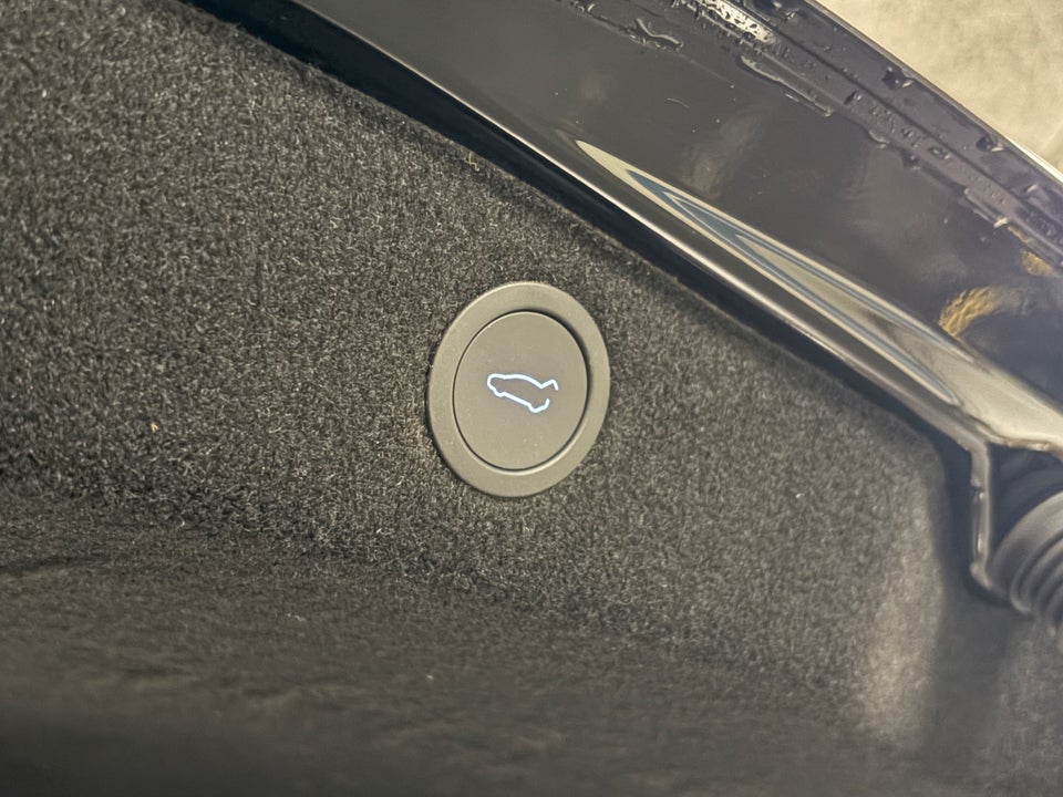 Tesla Model 3 Long Range AWD 4d