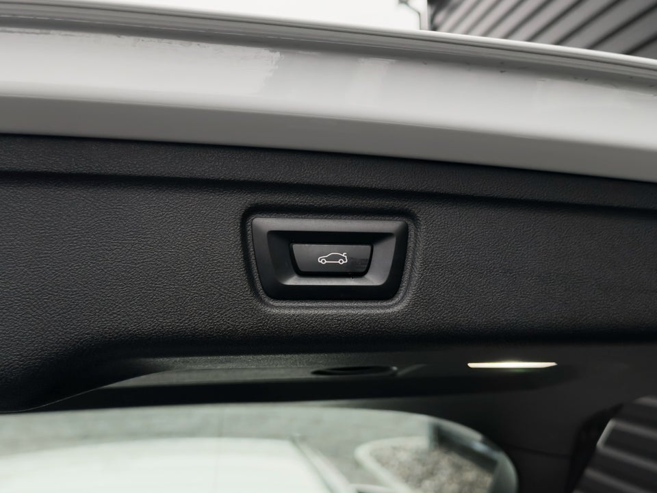 BMW 330e 2,0 Touring M-Sport aut. 5d