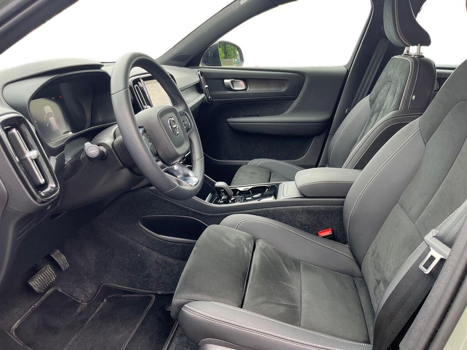 Volvo XC40 ReCharge Extended Range Plus 5d