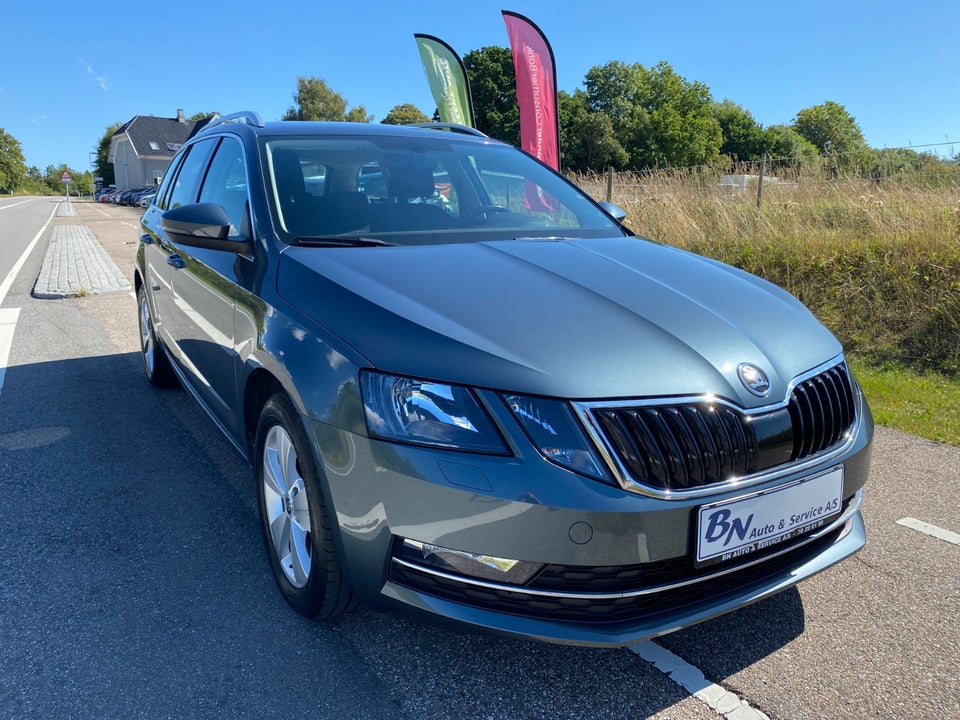 Skoda Octavia 2,0 TDi 150 Celebration Combi DSG 5d
