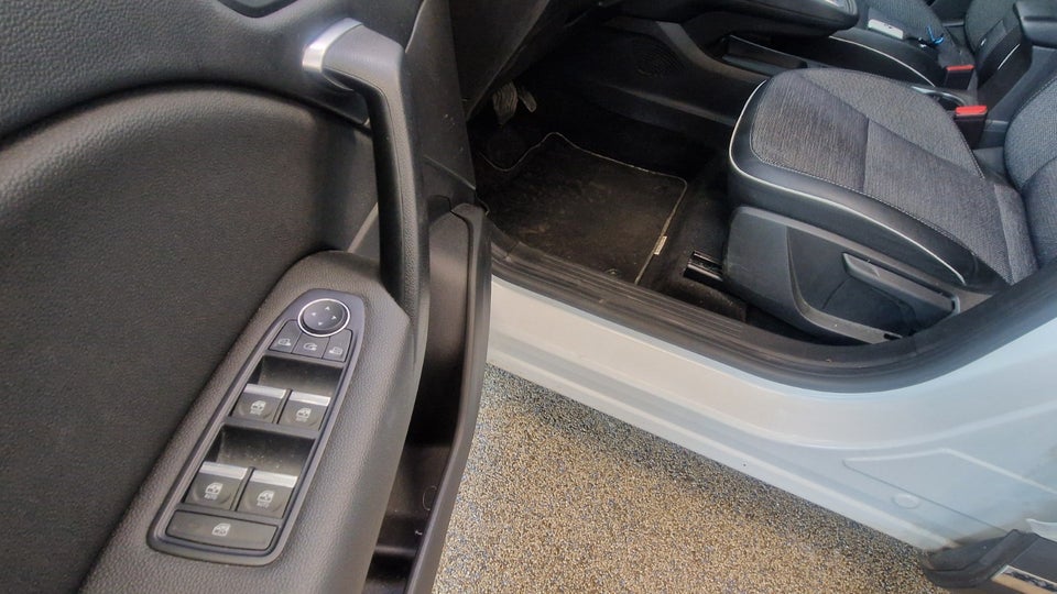 Renault Captur 1,6 E-Tech Intens 5d