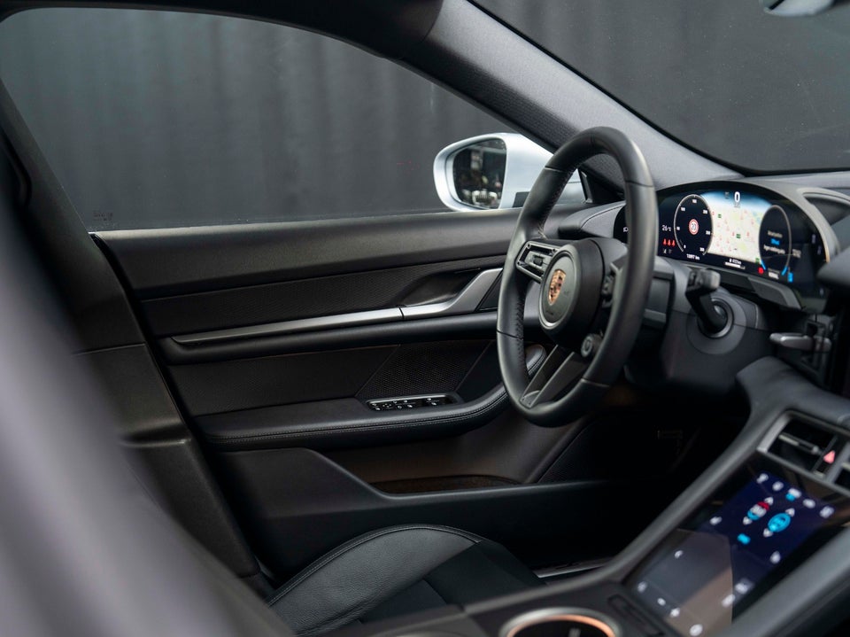 Porsche Taycan 4S Performance+ 4d
