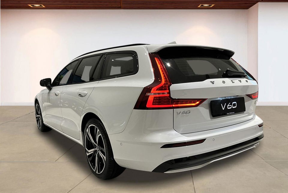 Volvo V60 2,0 T6 ReCharge Ultimate Dark aut. AWD 5d