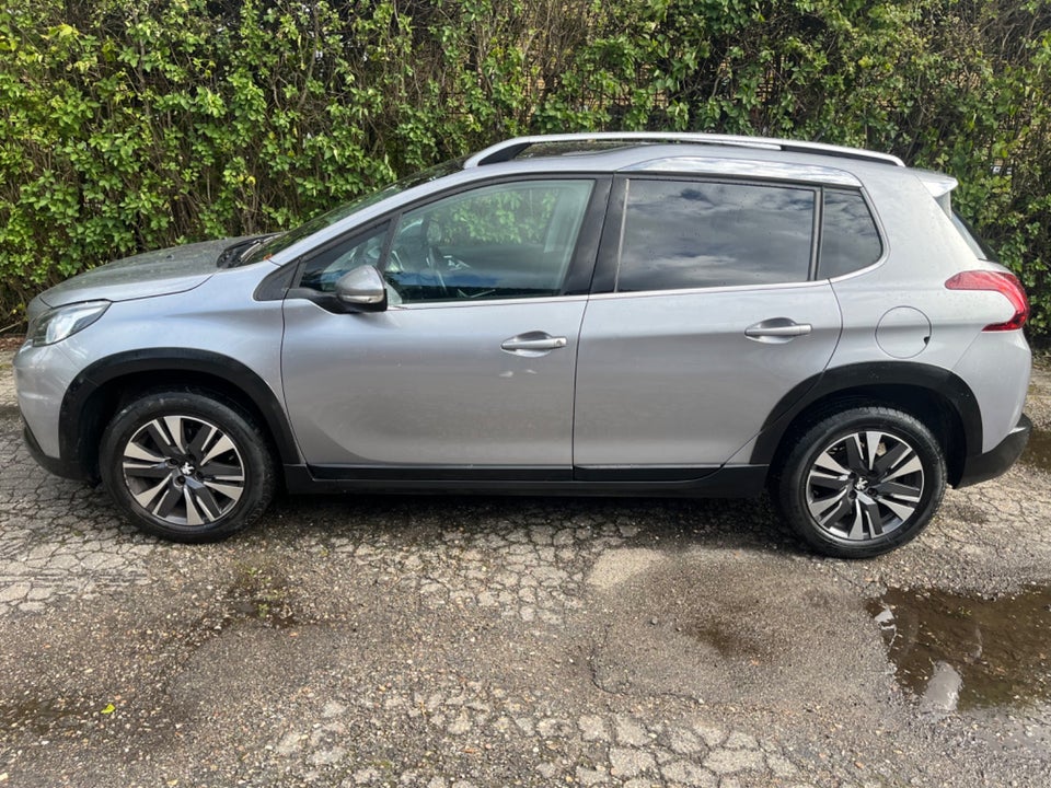 Peugeot 2008 1,2 e-THP 110 Desire Sky 5d