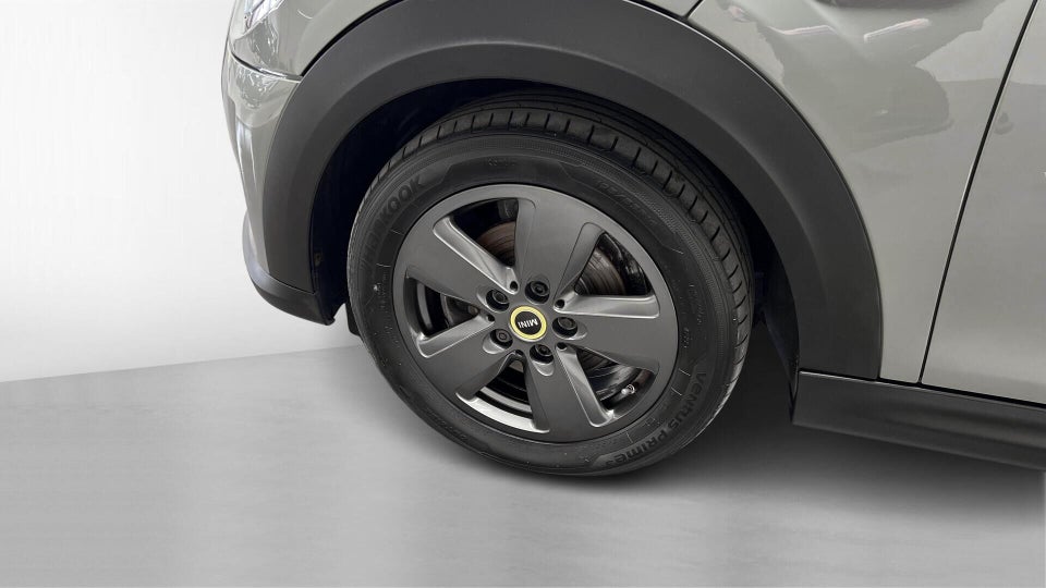 MINI Cooper SE Essential 3d