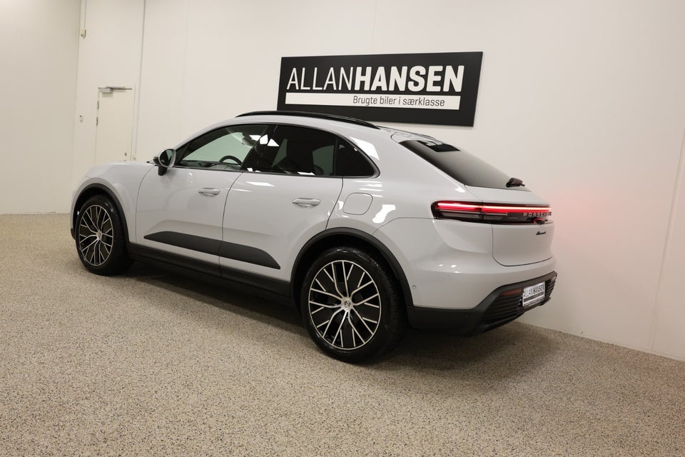 Porsche Macan 4 5d