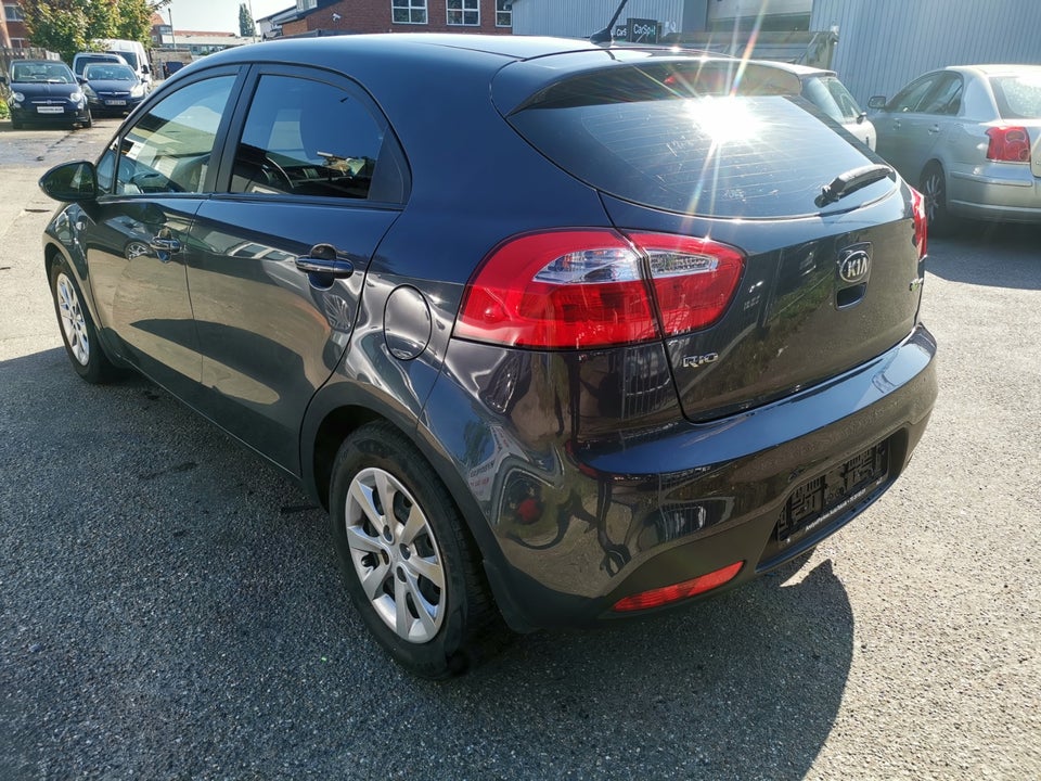 Kia Rio 1,2 CVVT Limited 5d