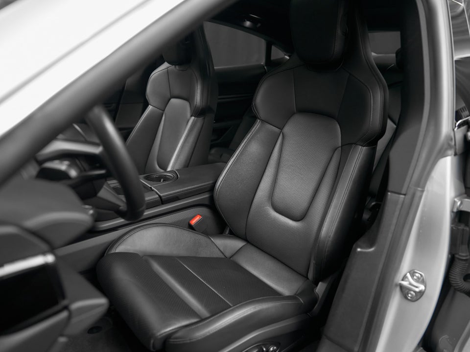 Porsche Taycan 4S 4d