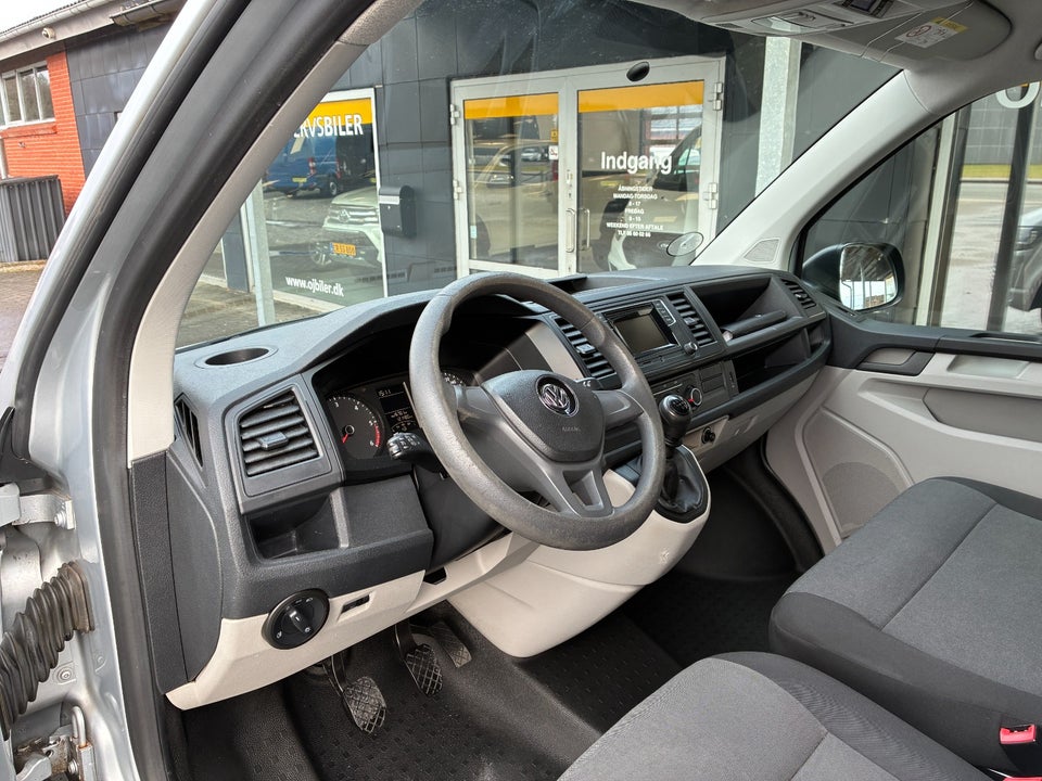 VW Transporter 2,0 TDi 150 Kassevogn lang