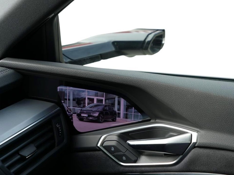 Audi Q8 e-tron 55 S-line Sportback quattro 5d