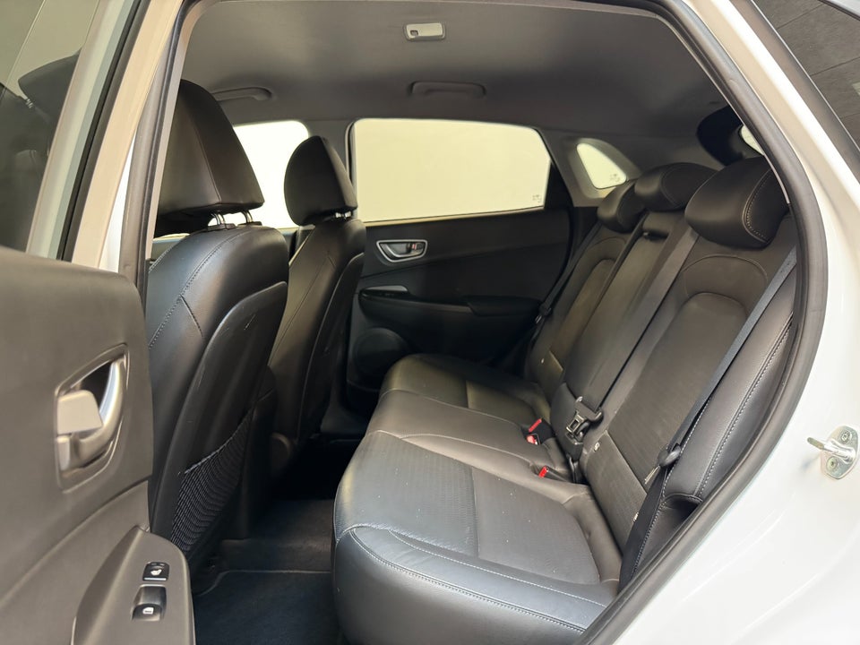 Hyundai Kona 64 EV Premium 5d