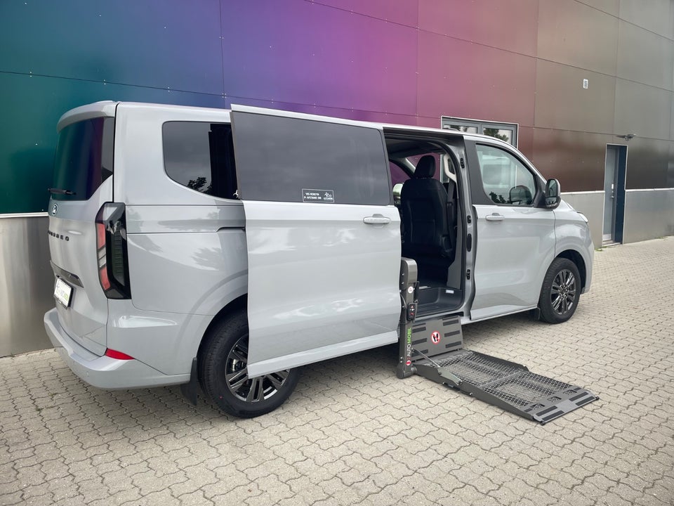 Ford Tourneo Custom 320L 2,0 EcoBlue Titanium aut.