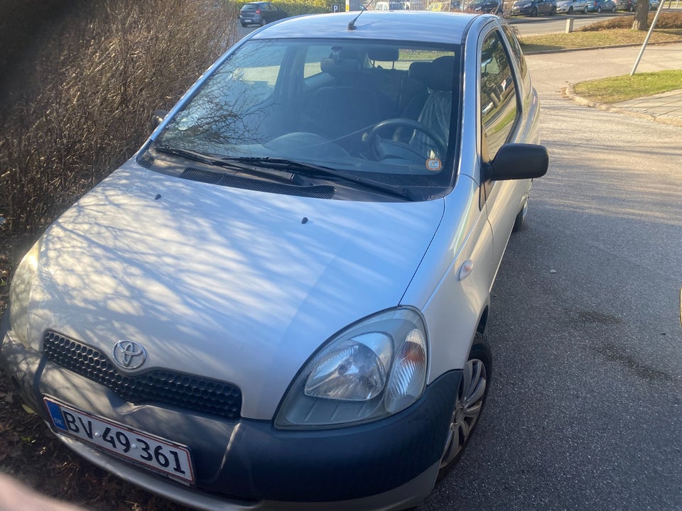 Toyota Yaris 1,0 Luna 3d
