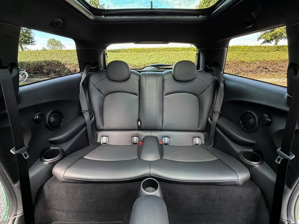 MINI Cooper SE Camden Edition 3d