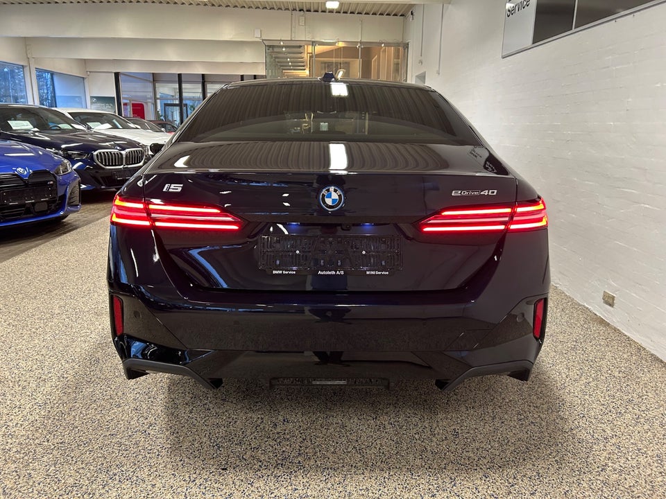 BMW i5 eDrive40 Fully Charged M-Sport 4d