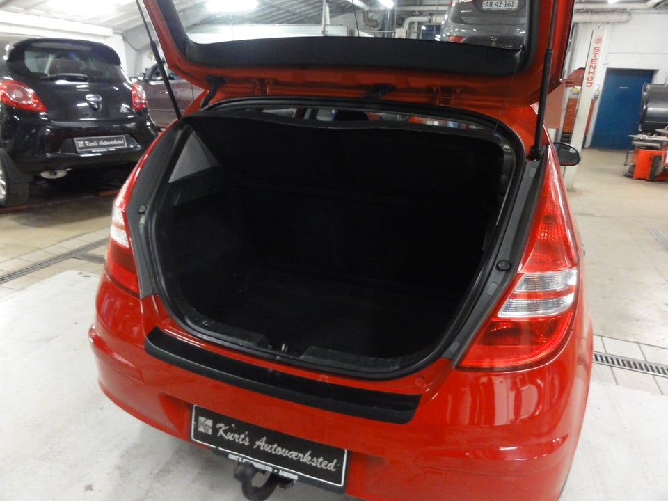 Hyundai i30 1,4 CVVT 109 Comfort 5d