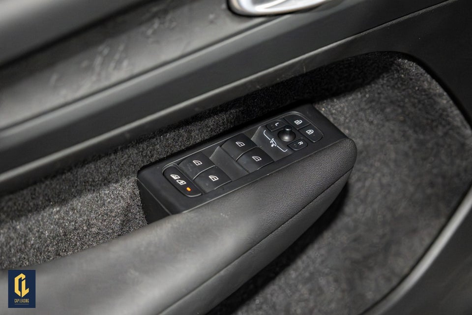 Volvo XC40 P8 ReCharge Twin Plus 5d