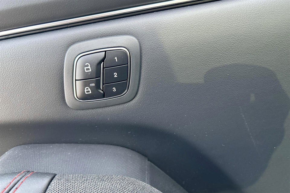 Ford Mustang Mach-E 73 Premium Standard Range AWD 5d