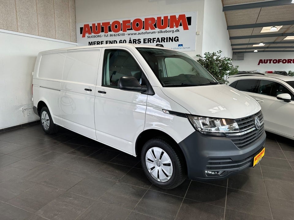 VW Transporter 2,0 TDi 150 Kassevogn lang