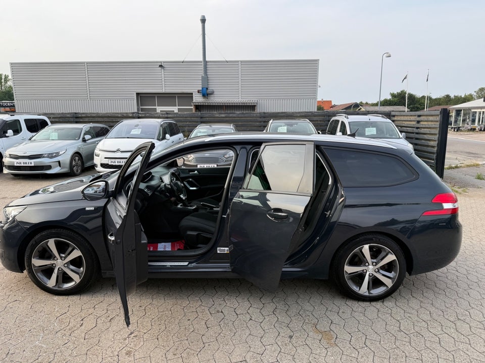 Peugeot 308 1,2 e-THP 110 Active SW 5d