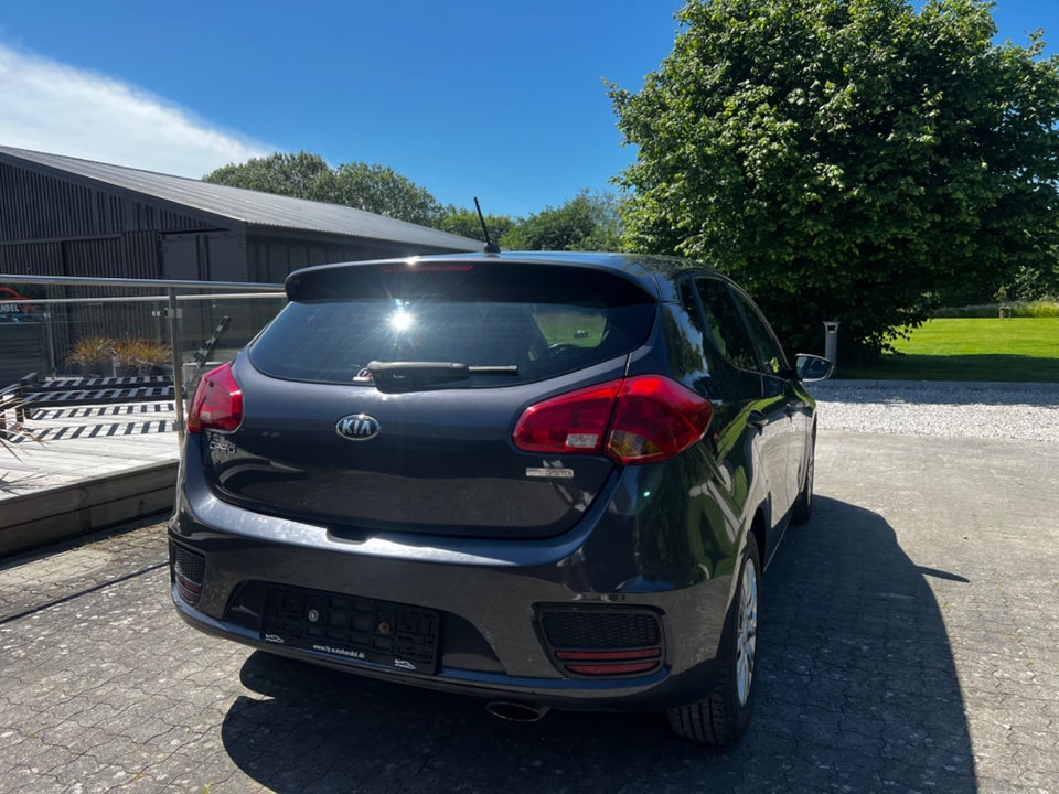 Kia Ceed 1,4 CVVT Style+ Clim 5d