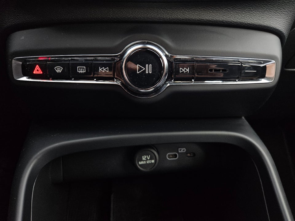 Volvo XC40 P6 ReCharge Pro 5d