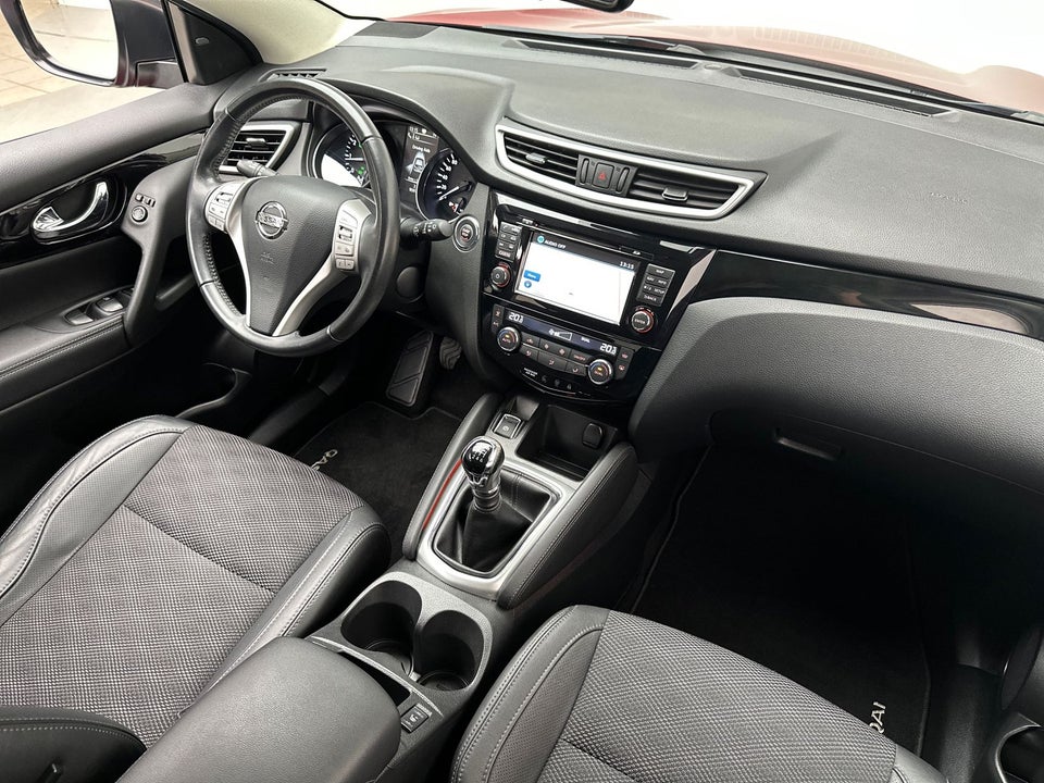 Nissan Qashqai 1,2 Dig-T 115 Tekna 5d