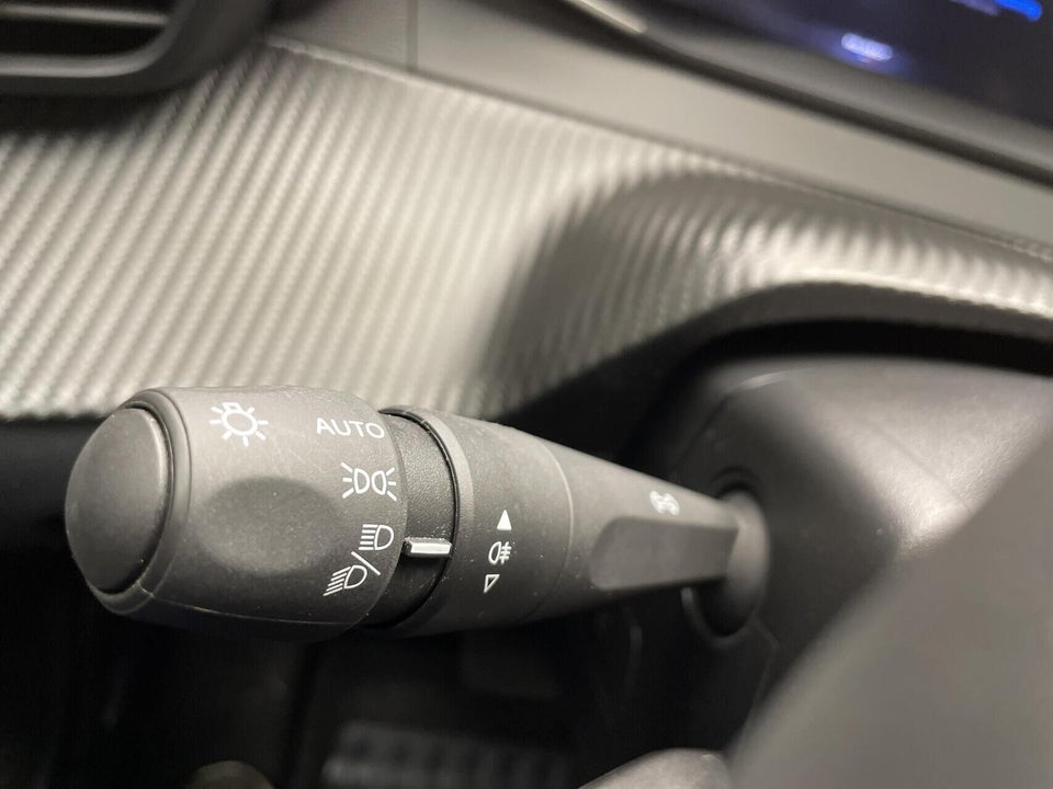 Peugeot e-2008 50 Allure 5d