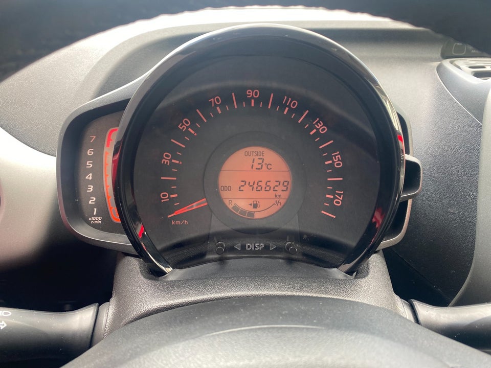 Toyota Aygo 1,0 VVT-i x-black 5d