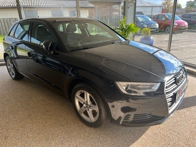 Audi A3 1,6 TDi 110 Sport Sportback S-tr. 5d