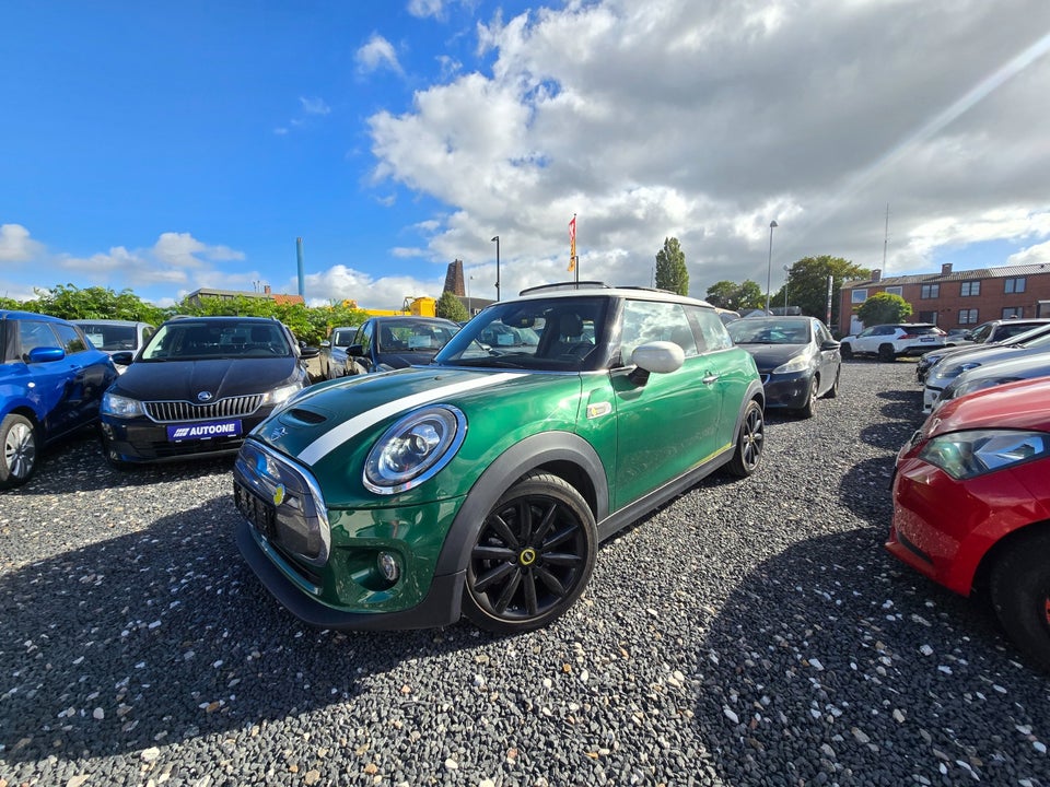 MINI Cooper SE Greenwich 3d