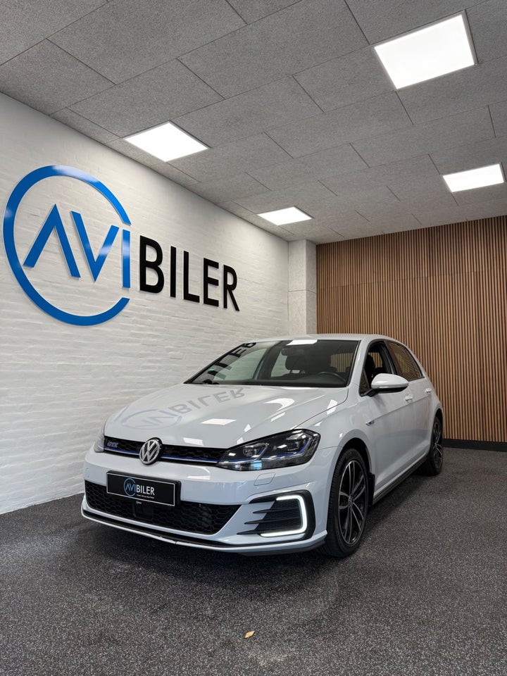 VW Golf VII 1,4 GTE DSG 5d