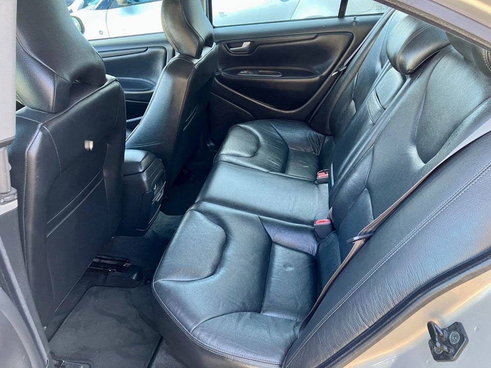 Volvo S60 2,4 140 4d