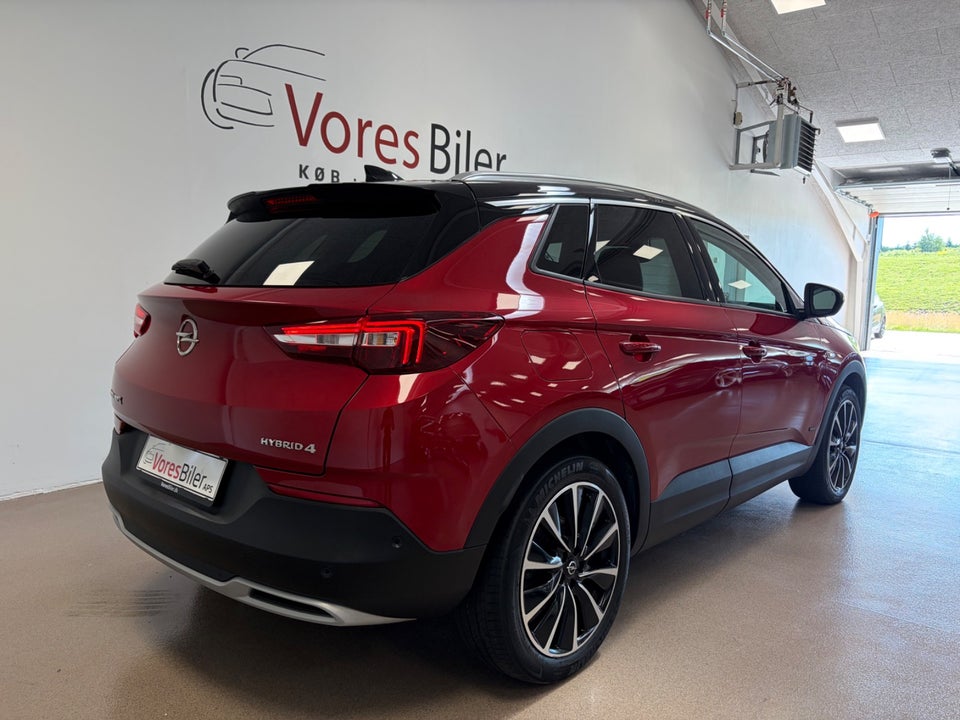 Opel Grandland X 1,6 Hybrid4 Ultimate aut. 5d