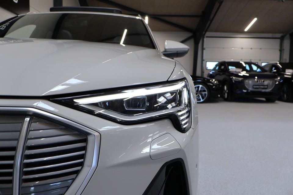 Audi e-tron 55 S-line quattro 5d